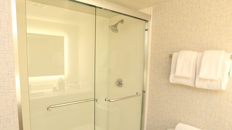 <b>Holiday Inn Express/Suites Phoenix Arpt Room</b>. Images powered by <a href="https://www.leonardoworldwide.com/" title="Leonardo Worldwide" target="_blank">Leonardo</a>.