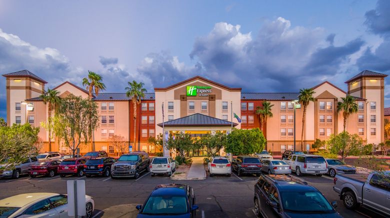 <b>Holiday Inn Express/Suites Phoenix Arpt Exterior</b>. Images powered by <a href="https://www.leonardoworldwide.com/" title="Leonardo Worldwide" target="_blank">Leonardo</a>.