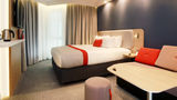 <b>Holiday Inn Express Queens Quarter Room</b>. Images powered by <a href="https://www.leonardoworldwide.com/" title="Leonardo Worldwide" target="_blank">Leonardo</a>.
