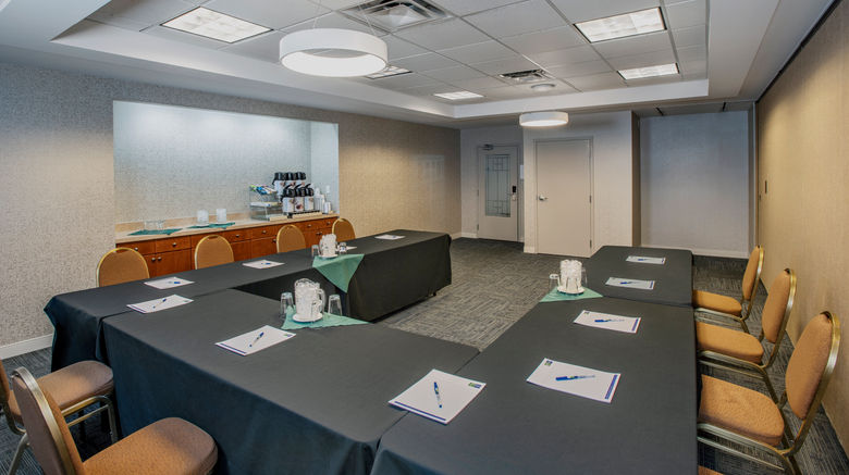 <b>Holiday Inn Express & Stes Medicine Hat Meeting</b>. Images powered by <a href="https://www.leonardoworldwide.com/" title="Leonardo Worldwide" target="_blank">Leonardo</a>.