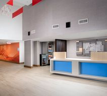 Holiday Inn Express & Sts College Park Lobby