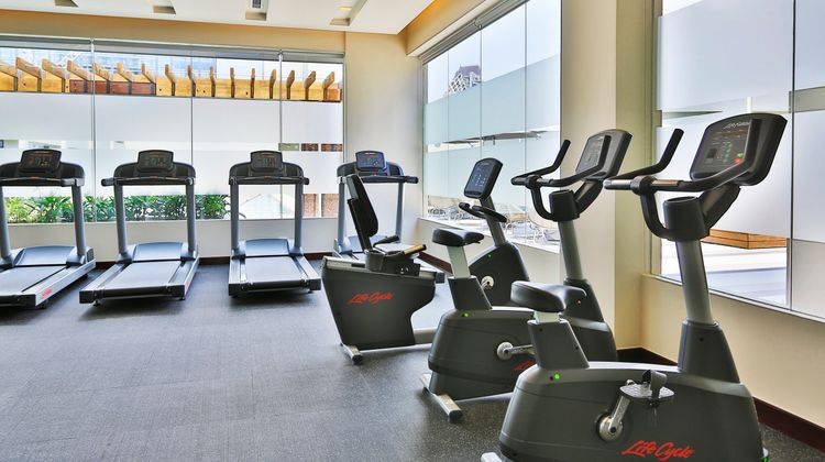 Holiday Inn & Suites Makati Health Club