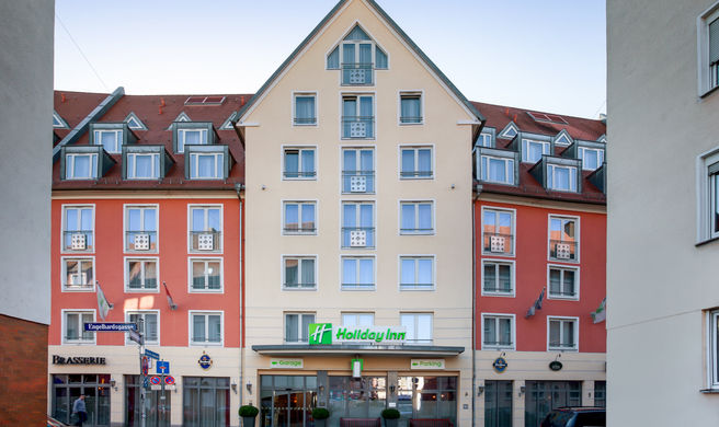 Holiday Inn Nuernberg City Centre Exterior