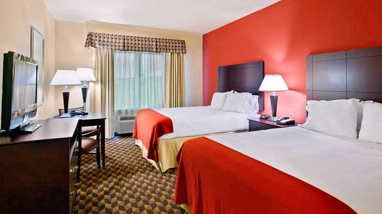 <b>Holiday Inn Express Hotel & Suites Room</b>. Images powered by <a href="https://www.leonardoworldwide.com/" title="Leonardo Worldwide" target="_blank">Leonardo</a>.