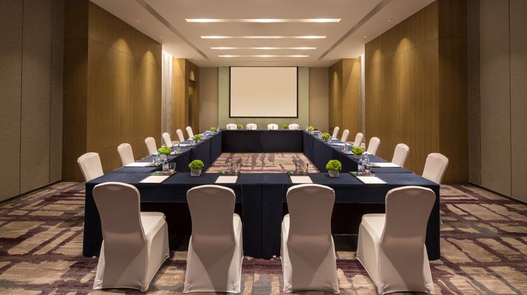 Crowne Plaza Oriental Movie Metropolis Meeting