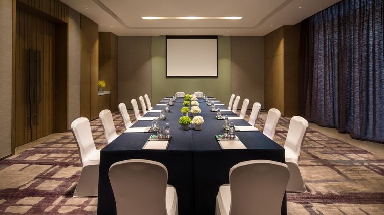 Crowne Plaza Oriental Movie Metropolis Meeting
