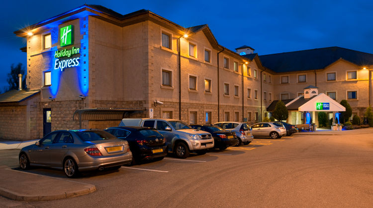 Holiday Inn Express Inverness Hotel Exterior