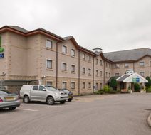 Holiday Inn Express Inverness Hotel Exterior