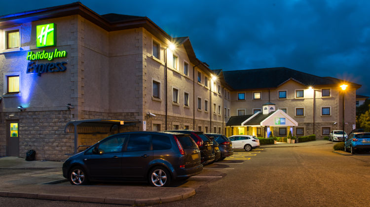 Holiday Inn Express Inverness Hotel Exterior