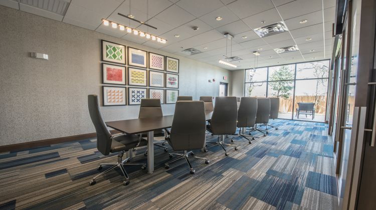 Holiday Inn Express/Sts Dripping Springs Meeting