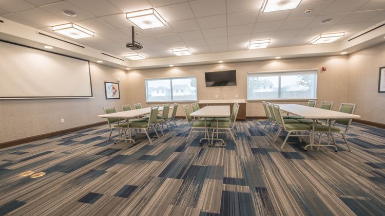 Holiday Inn Express/Sts Dripping Springs Meeting