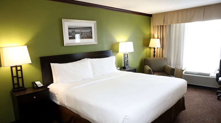 Holiday Inn Oakbrook Suite