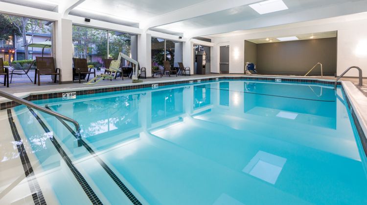 Holiday Inn Dublin Pool