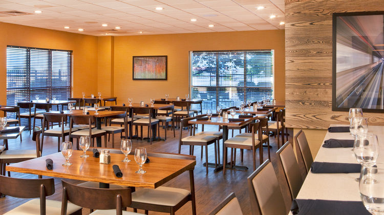 Holiday Inn Presidential Restaurant