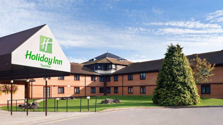 Holiday Inn Taunton Exterior