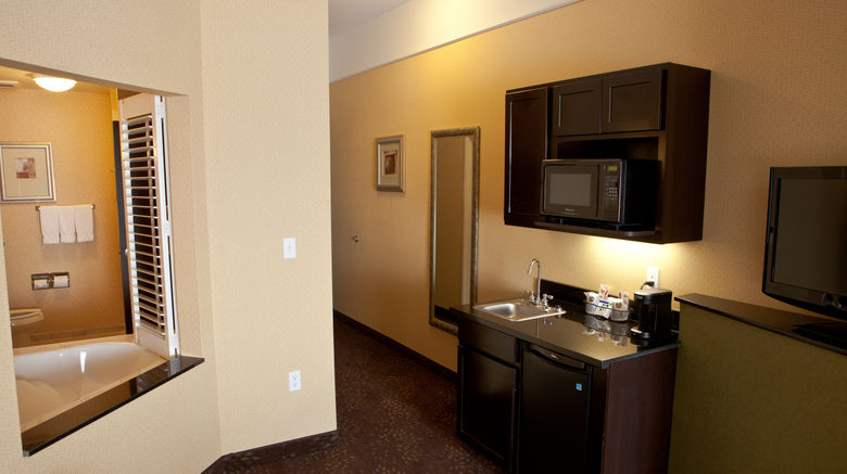 <b>Holiday Inn Express Dimondale Room</b>. Images powered by <a href="https://www.leonardoworldwide.com/" title="Leonardo Worldwide" target="_blank">Leonardo</a>.