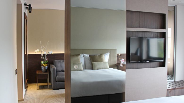 <b>Crowne Plaza Geneva Suite</b>. Images powered by <a href="https://www.leonardoworldwide.com/" title="Leonardo Worldwide" target="_blank">Leonardo</a>.