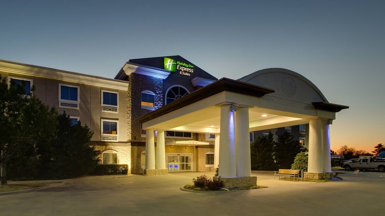 Holiday Inn Express Hotel  and  Suites Exterior. Images powered by <a href="https://www.leonardoworldwide.com" target="_blank" rel="noopener">Leonardo</a>.