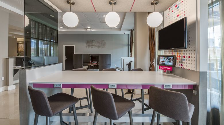 <b>Crowne Plaza Hotel Orlando Downtown Lobby</b>. Images powered by <a href="https://www.leonardoworldwide.com/" title="Leonardo Worldwide" target="_blank">Leonardo</a>.