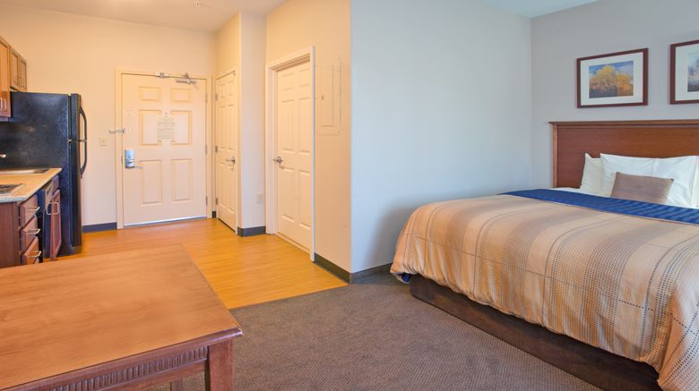 <b>Candlewood Suites Roswell Room</b>. Images powered by <a href="https://www.leonardoworldwide.com/" title="Leonardo Worldwide" target="_blank">Leonardo</a>.