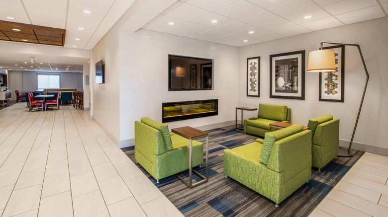 <b>Holiday Inn Express Hotel & Suites Lobby</b>. Images powered by <a href="https://www.leonardoworldwide.com/" title="Leonardo Worldwide" target="_blank">Leonardo</a>.