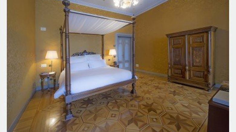 <b>Villa Crespi Suite</b>. Images powered by <a href="https://www.leonardoworldwide.com/" title="Leonardo Worldwide" target="_blank">Leonardo</a>.