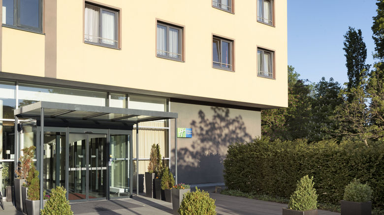 <b>Holiday Inn Express Singen Exterior</b>. Images powered by <a href="https://www.leonardoworldwide.com/" title="Leonardo Worldwide" target="_blank">Leonardo</a>.