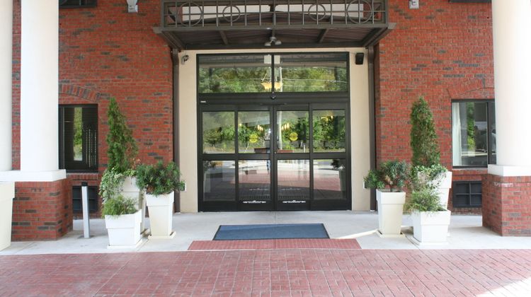 Holiday Inn Express & Suites Rockingham Exterior