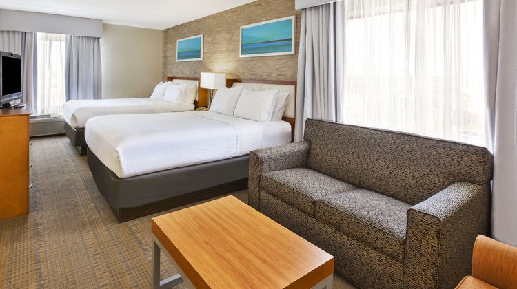 Holiday Inn Bolingbrook Room