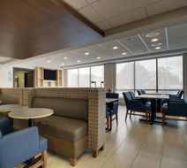 Holiday Inn Express Voorhees Mt laurel Lobby