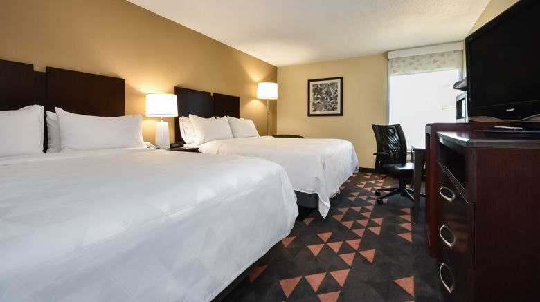 <b>Holiday Inn Lumberton North Room</b>. Images powered by <a href="https://www.leonardoworldwide.com/" title="Leonardo Worldwide" target="_blank">Leonardo</a>.