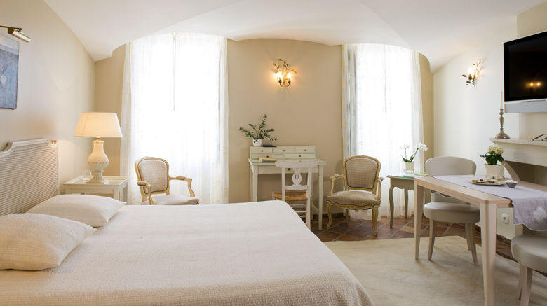 <b>Bastide St Antoine Jacques Chibois Room</b>. Images powered by <a href="https://www.leonardoworldwide.com/" title="Leonardo Worldwide" target="_blank">Leonardo</a>.