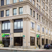 Holiday Inn Express Springfield Downtown