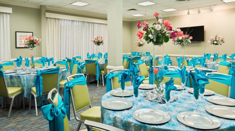 <b>Holiday Inn Express & Suites Plantation Ballroom</b>. Images powered by <a href="https://www.leonardoworldwide.com/" title="Leonardo Worldwide" target="_blank">Leonardo</a>.