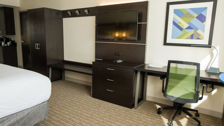 <b>Holiday Inn Express & Suites Marietta Room</b>. Images powered by <a href="https://www.leonardoworldwide.com/" title="Leonardo Worldwide" target="_blank">Leonardo</a>.