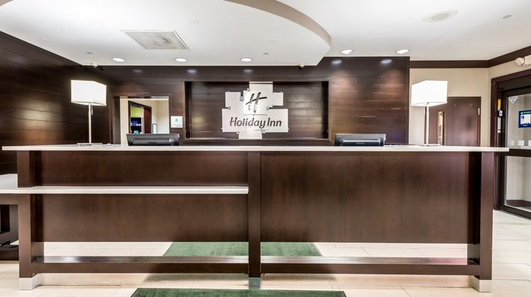 Holiday Inn Indianapolis Downtown Lobby