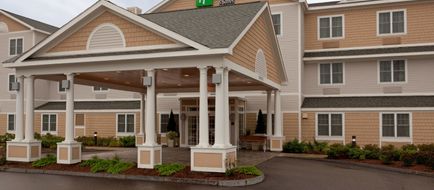Holiday Inn Express Hotel & Suites Exterior
