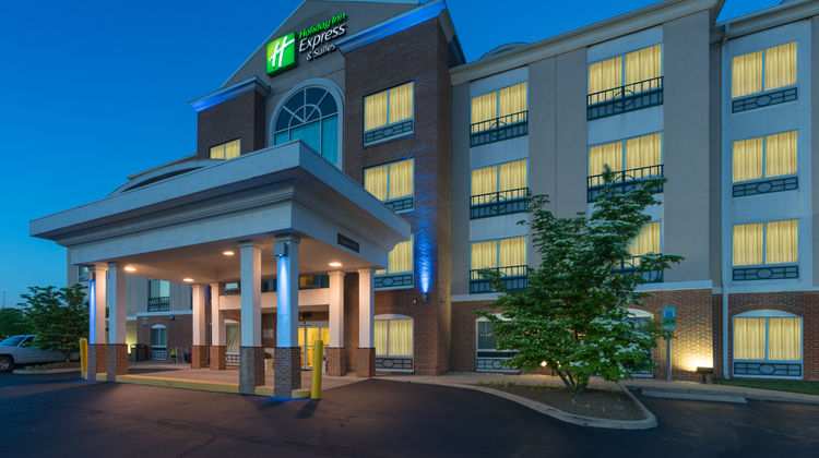Holiday Inn Express Exterior