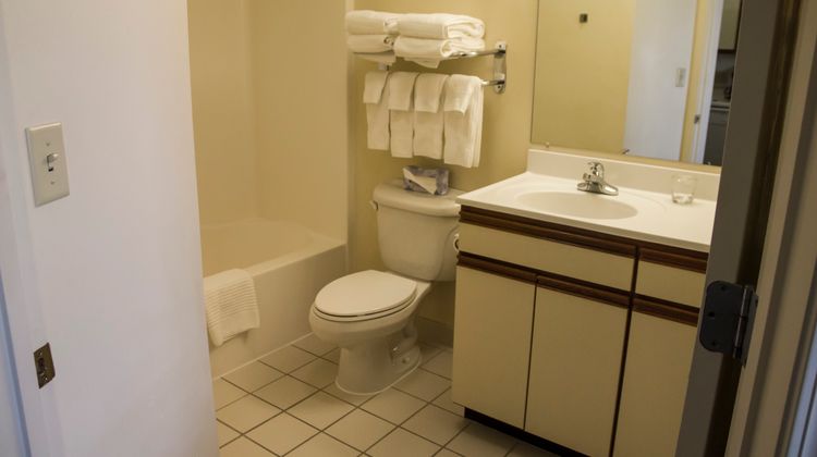 Candlewood Suites Syracuse-Airport Room
