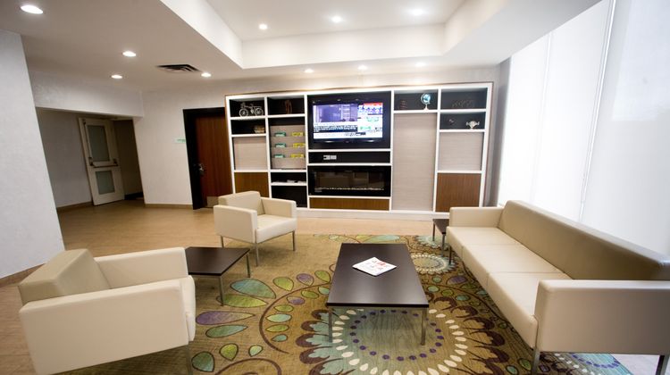 Holiday Inn Peterborough Waterfront Lobby