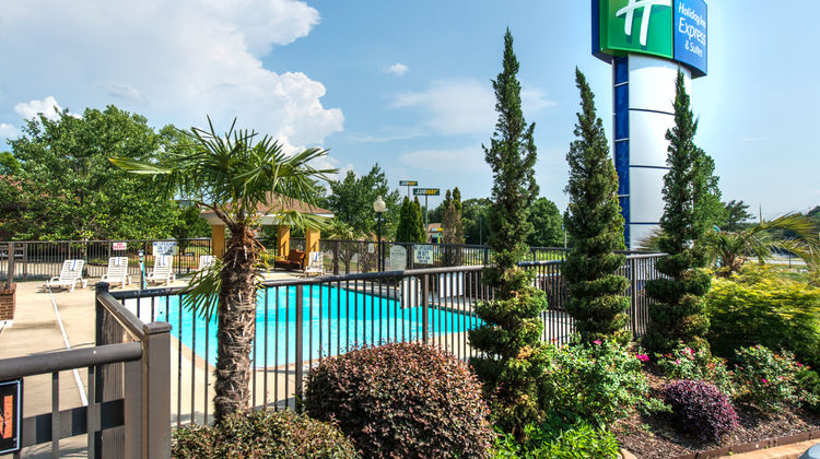 Holiday Inn Express & Suites Anderson Pool