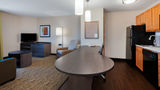 Candlewood Suites Airport Suite