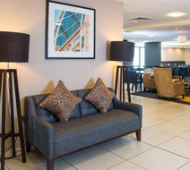Holiday Inn Express Wimbledon South Lobby