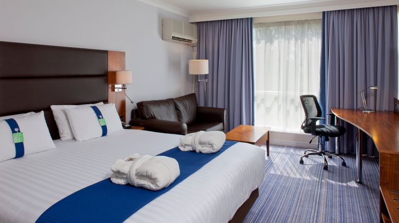 <b>Holiday Inn Newport Room</b>. Images powered by <a href="https://www.leonardoworldwide.com/" title="Leonardo Worldwide" target="_blank">Leonardo</a>.