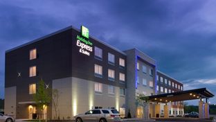 Holiday Inn Express & Suites Altoona