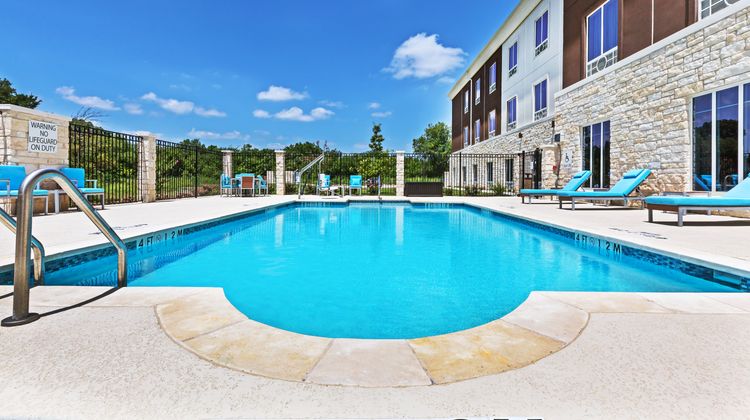 Holiday Inn Express & Suites Killeen Pool