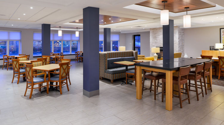 Holiday Inn Express Hotel & Suites Restaurant