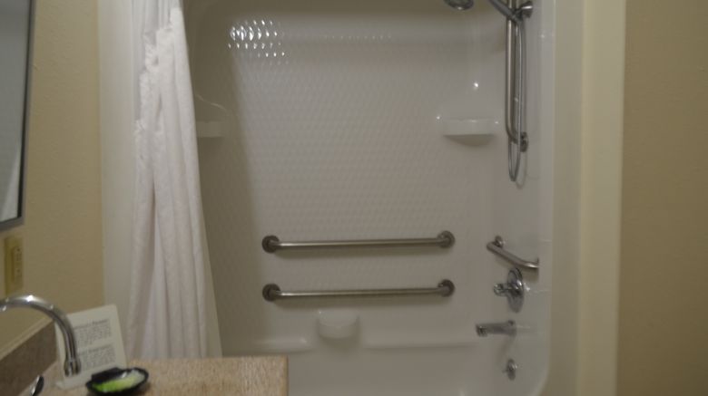 <b>Holiday Inn Express Room</b>. Images powered by <a href="https://www.leonardoworldwide.com/" title="Leonardo Worldwide" target="_blank">Leonardo</a>.