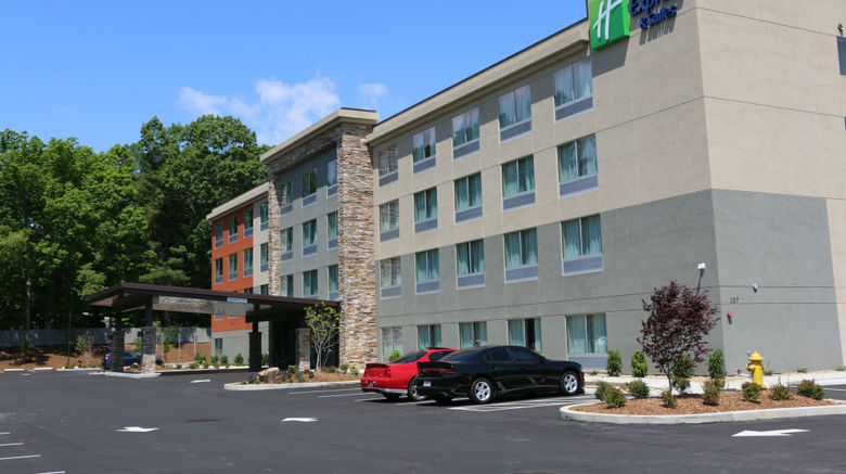 Holiday Inn Express/Stes Hendersonville Exterior. Images powered by <a href="https://www.leonardoworldwide.com" target="_blank" rel="noopener">Leonardo</a>.