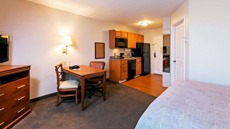 <b>Candlewood Suites Pearland Room</b>. Images powered by <a href="https://www.leonardoworldwide.com/" title="Leonardo Worldwide" target="_blank">Leonardo</a>.